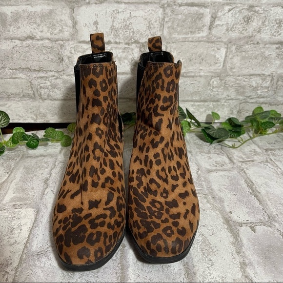A New Day Cheetah Print Memory Foam Ankle Boot Sz 8 - Picture 2 of 7